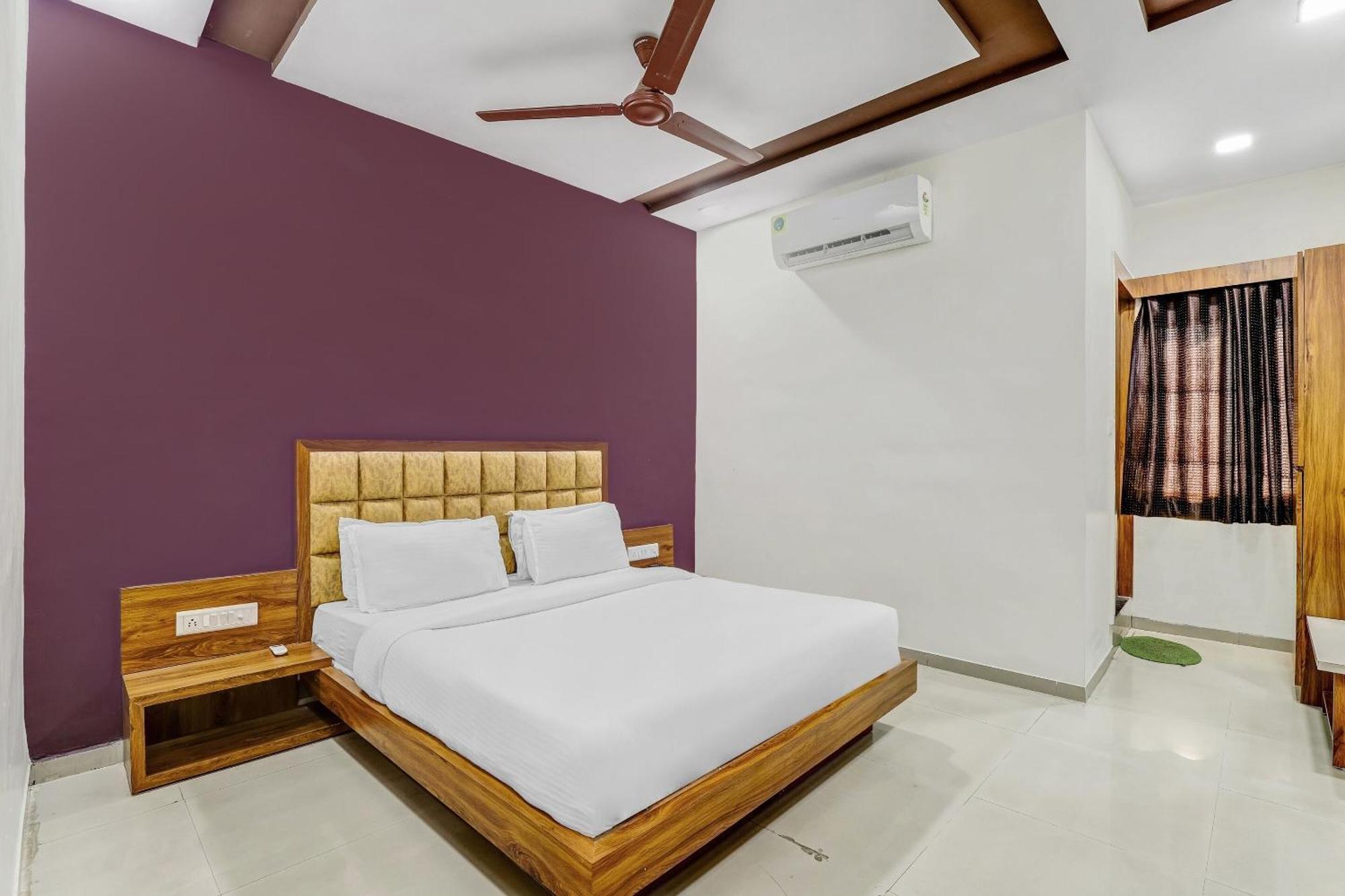 Hotel Capital O Maple View Naroda Esterno foto
