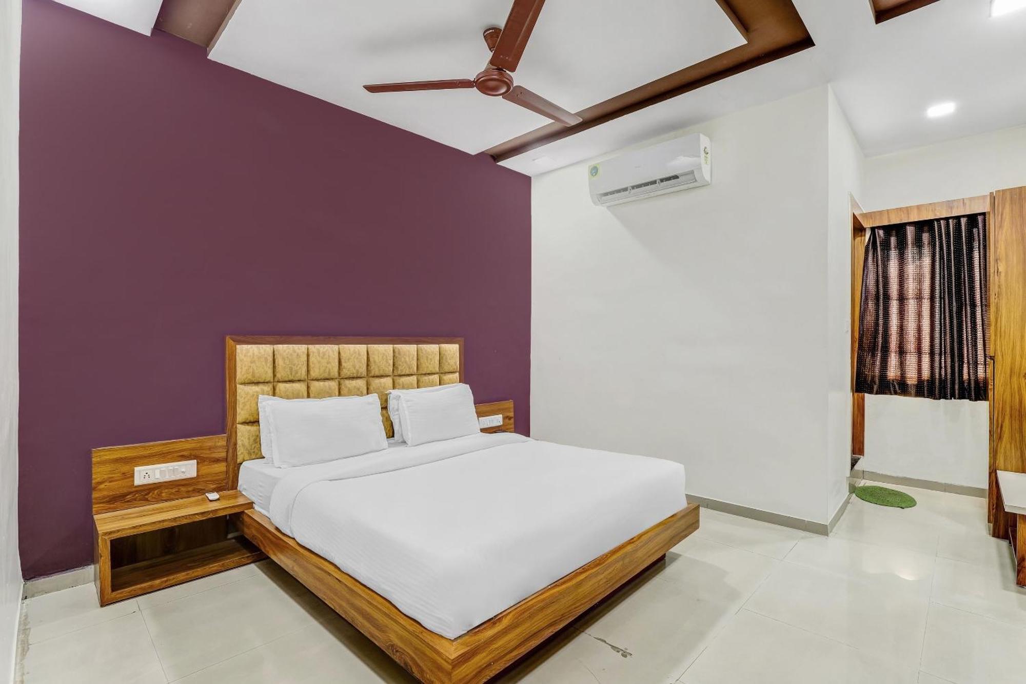 Hotel Capital O Maple View Naroda Esterno foto